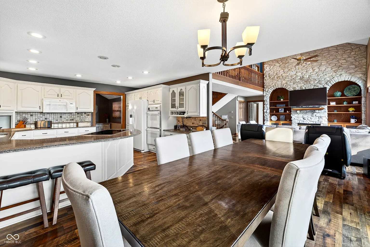 auqhyb0ygenywsqspojv