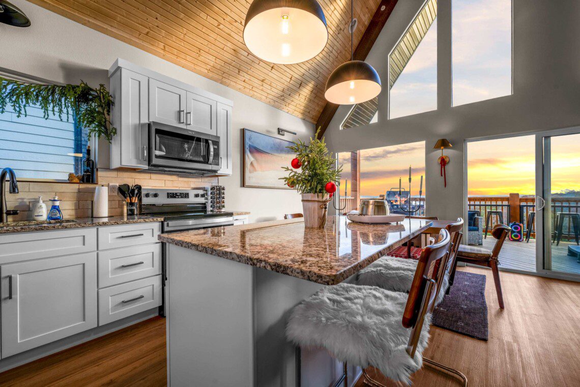 bvrmjsxcqsuunqtphgnd